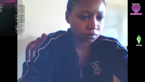 Snapshot of crystallgem chatting on May 9, 8:30 am crystallgem online show from May 9, 8:30 am