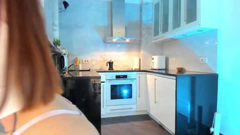 Snapshot of crystalnova_ chatting on November 10, 11:42 am Kristina online show from November 10, 11:42 am