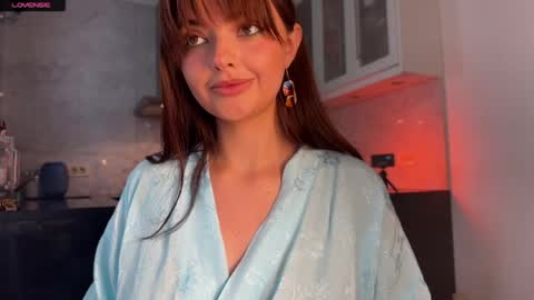 Snapshot of crystalnova_ chatting on April 1, 1:41 pm Kristina online show from April 1, 1:41 pm