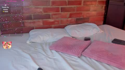 Soy Crystal online show from December 18, 5:00 pm