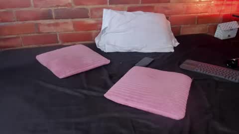 Soy Crystal online show from March 4, 4:09 pm