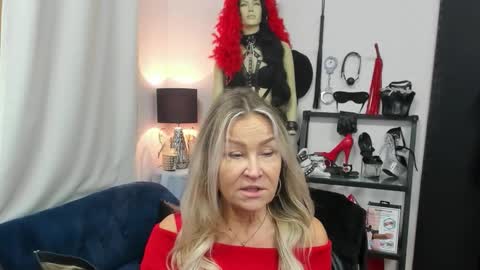 CrystalHotty online show from October 27, 5:33 am