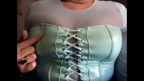 crystalyn777 online show from October 19, 11:38 pm