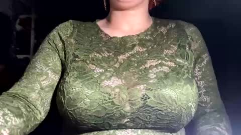 Snapshot of crystalyn777 chatting on April 21, 4:19 am crystalyn777 online show from April 21, 4:19 am
