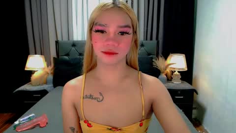 bea takashi  online show from April 29, 9:46 am