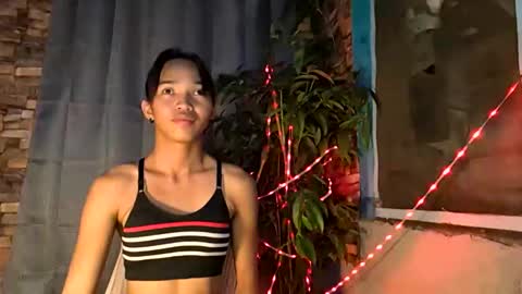 Lauren online show from December 4, 9:40 am