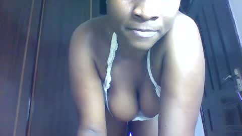 Snapshot of ctrl_cheeks chatting on December 15, 5:20 pm ctrl_cheeks online show from December 15, 5:20 pm