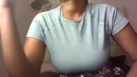 Snapshot of ctrl_cheeks chatting on October 30, 1:40 am ctrl_cheeks online show from October 30, 1:40 am