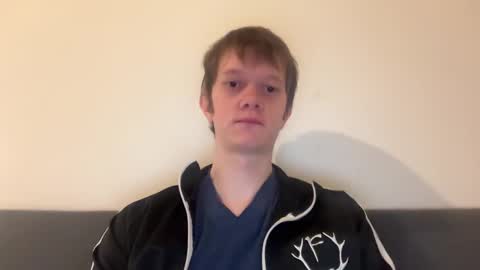 Snapshot of cube93 chatting on March 8, 10:45 pm cube93 online show from March 8, 10:45 pm