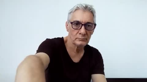 Snapshot of cucaio18 chatting on May 6, 1:57 am BIG UNCUT HARD COCK online show from May 6, 1:57 am