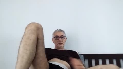 Snapshot of cucaio18 chatting on May 8, 1:33 am BIG UNCUT HARD COCK online show from May 8, 1:33 am