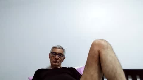 Snapshot of cucaio18 chatting on May 14, 8:10 am BIG UNCUT HARD COCK online show from May 14, 8:10 am