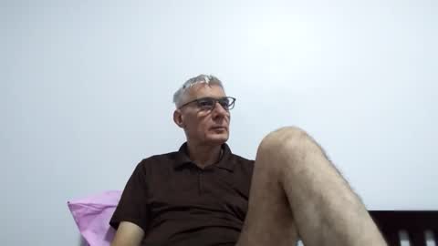 Snapshot of cucaio18 chatting on May 17, 11:23 pm BIG UNCUT HARD COCK online show from May 17, 11:23 pm