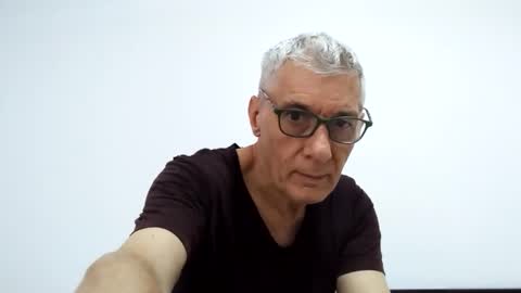 Snapshot of cucaio18 chatting on May 20, 12:39 am BIG UNCUT HARD COCK online show from May 20, 12:39 am