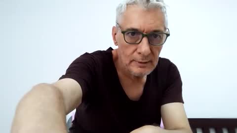 Snapshot of cucaio18 chatting on May 27, 1:57 am BIG UNCUT HARD COCK online show from May 27, 1:57 am