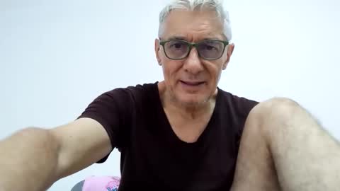 Snapshot of cucaio18 chatting on June 4, 12:49 am BIG UNCUT HARD COCK online show from June 4, 12:49 am