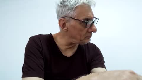 Snapshot of cucaio18 chatting on June 11, 1:05 am BIG UNCUT HARD COCK online show from June 11, 1:05 am
