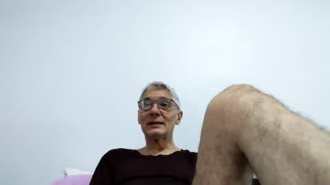Snapshot of cucaio18 chatting on June 18, 1:06 am BIG UNCUT HARD COCK online show from June 18, 1:06 am