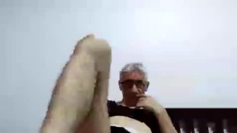 Snapshot of cucaio18 chatting on June 25, 7:35 am BIG UNCUT HARD COCK online show from June 25, 7:35 am