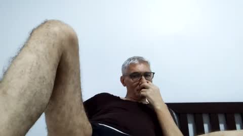 Snapshot of cucaio18 chatting on July 4, 12:50 am BIG UNCUT HARD COCK online show from July 4, 12:50 am