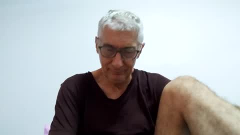 Snapshot of cucaio18 chatting on July 5, 4:19 am BIG UNCUT HARD COCK online show from July 5, 4:19 am
