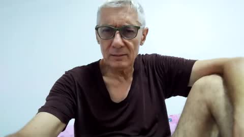 Snapshot of cucaio18 chatting on July 9, 11:42 pm BIG UNCUT HARD COCK online show from July 9, 11:42 pm