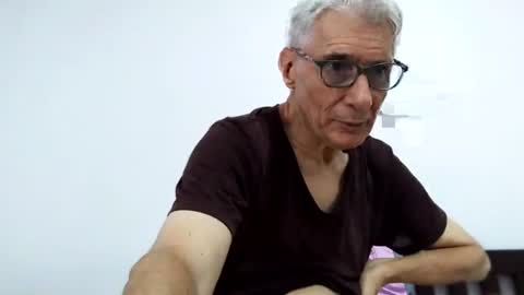 Snapshot of cucaio18 chatting on July 24, 2:31 am BIG UNCUT HARD COCK online show from July 24, 2:31 am