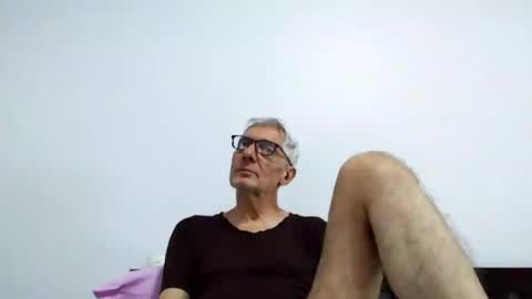 Snapshot of cucaio18 chatting on August 1, 1:05 am BIG UNCUT HARD COCK online show from August 1, 1:05 am