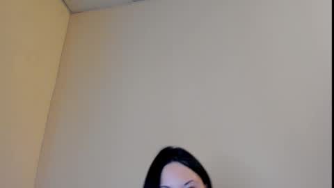HELEN online show from April 29, 5:30 pm