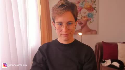 Snapshot of cuddlingbunnny chatting on March 10, 10:55 pm Leonela online show from March 10, 10:55 pm