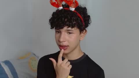 Cuddly online show from December 22, 5:21 pm