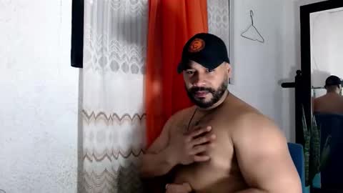 Snapshot of culoculito341910 chatting on June 11, 2:00 am bebe online show from June 11, 2:00 am