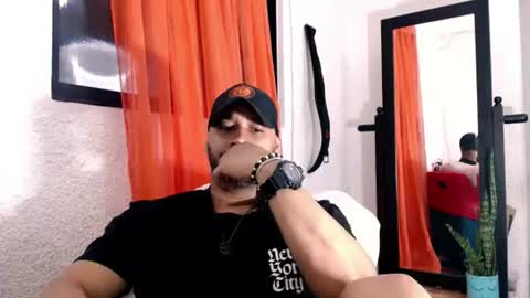 Snapshot of culoculito341910 chatting on June 20, 7:22 am bebe online show from June 20, 7:22 am