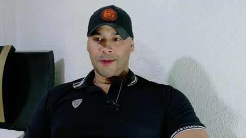 Snapshot of culoculito341910 chatting on August 4, 1:20 am bebe online show from August 4, 1:20 am