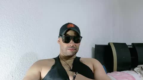 Snapshot of culoculito341910 chatting on August 7, 2:13 am bebe online show from August 7, 2:13 am