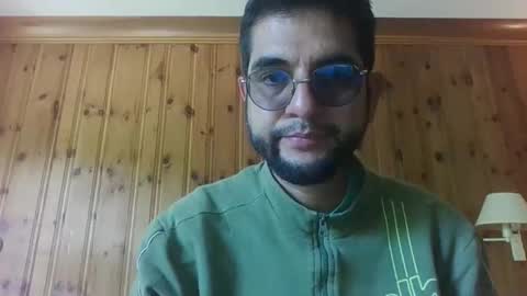 Snapshot of culturalclash1985 chatting on June 3, 2:44 pm culturalclash1985 online show from June 3, 2:44 pm