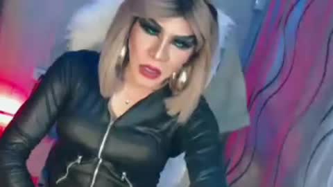 Snapshot of cum_4youbaby chatting on June 22, 5:21 pm CUMMELA SLUTI online show from June 22, 5:21 pm