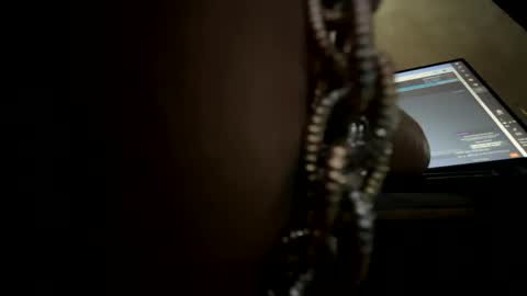 im KIM new girl to spoil online show from February 5, 4:58 pm