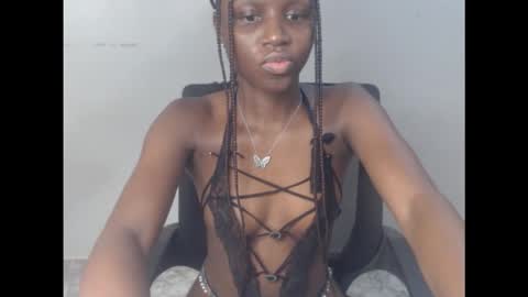 Snapshot of cum_ebony_xsecret chatting on September 24, 7:33 am sophie online show from September 24, 7:33 am