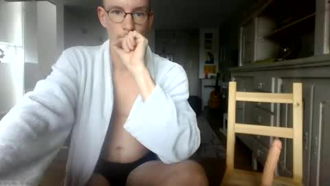 cum_swallow_bi online show from June 8, 4:29 pm