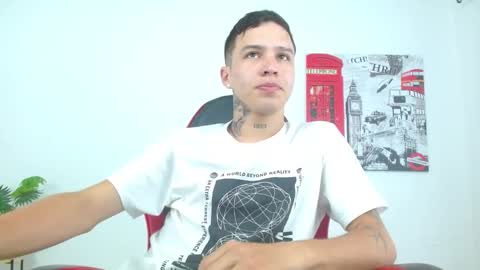 cumandres online show from January 13, 2:33 pm