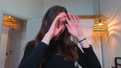 fansly -  lilyband online show from December 18, 7:47 am