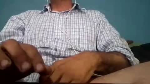 cumbian_chero online show from August 4, 2:52 pm