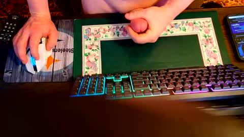 cumforme1988 online show from March 5, 9:05 am