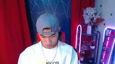 Snapshot of cumhavefun25 chatting on January 3, 9:15 pm ask me online show from January 3, 9:15 pm