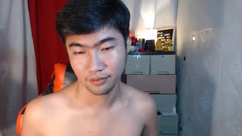 Snapshot of cumhavefun25 chatting on October 10, 12:20 am ask me online show from October 10, 12:20 am