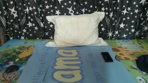 Snapshot of cumloader_ian4u chatting on February 18, 5:09 am IAN online show from February 18, 5:09 am