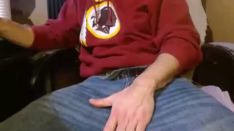 Snapshot of cumshard35 chatting on December 22, 1:13 am cumshard35 online show from December 22, 1:13 am