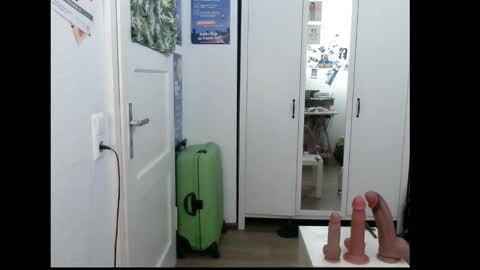 Snapshot of cumshow_x chatting on February 14, 12:07 am Cumshow online show from February 14, 12:07 am