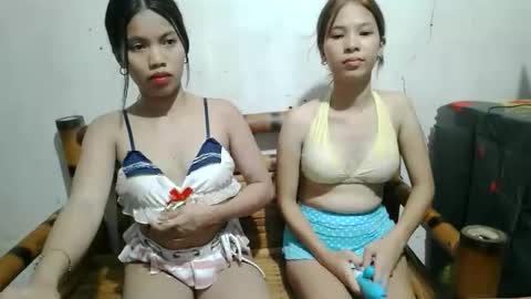 cumwhore4uxox online show from April 29, 5:30 pm
